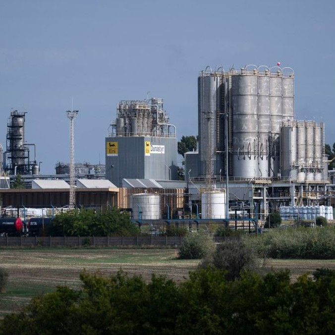 Na ilustračnej snímke rafinéria MOL v Maďarsku.