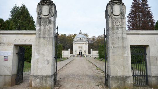 Mauzóleum v Krásnohorskom Podhradí