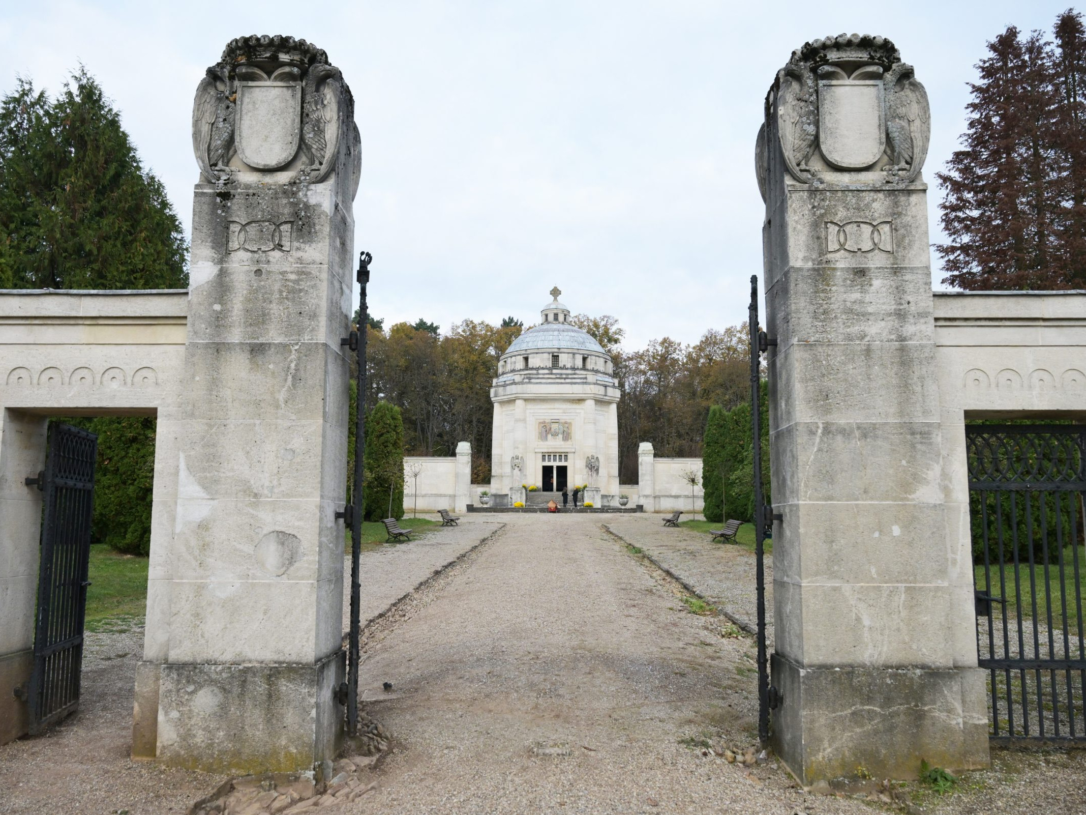 Mauzóleum v Krásnohorskom Podhradí