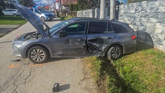 Nehoda v obci Geča.