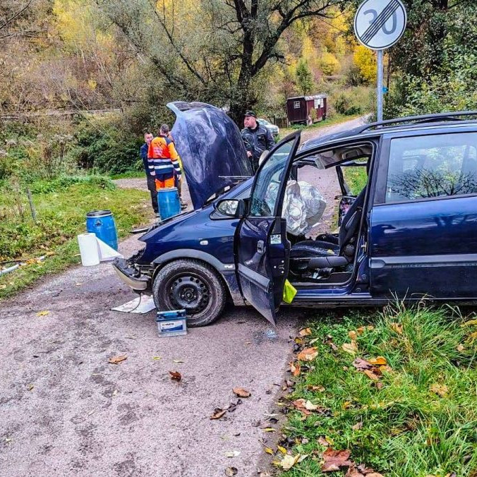 Na snímke miesto dopravnej nehody.