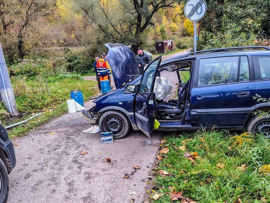 Na snímke miesto dopravnej nehody.