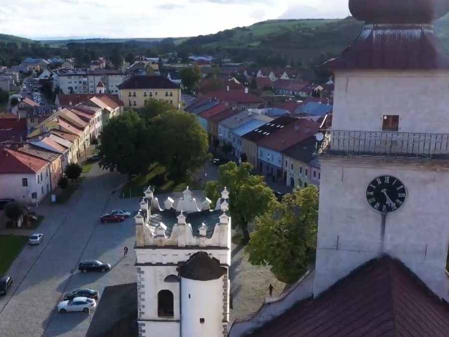 Na snímke námestie Podolínca.