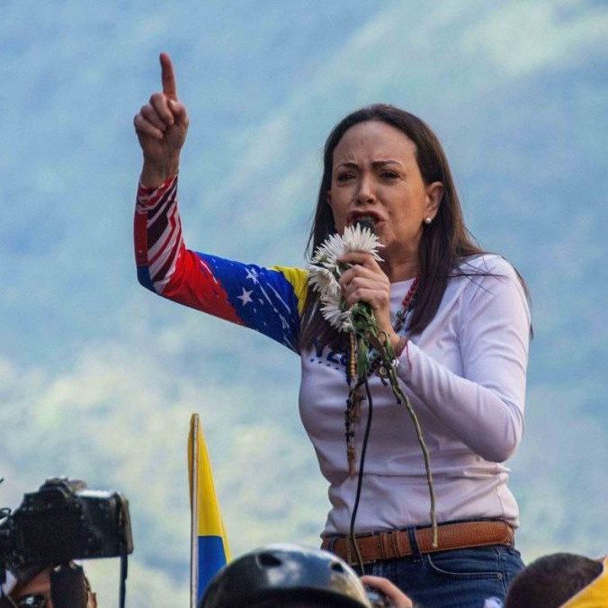 Nobelovu cenu za mier získala venezuelská opozičná politička María Corina Machadová