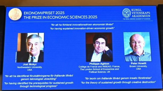 Laureáti Nobelovej ceny za ekonómiu 2025.