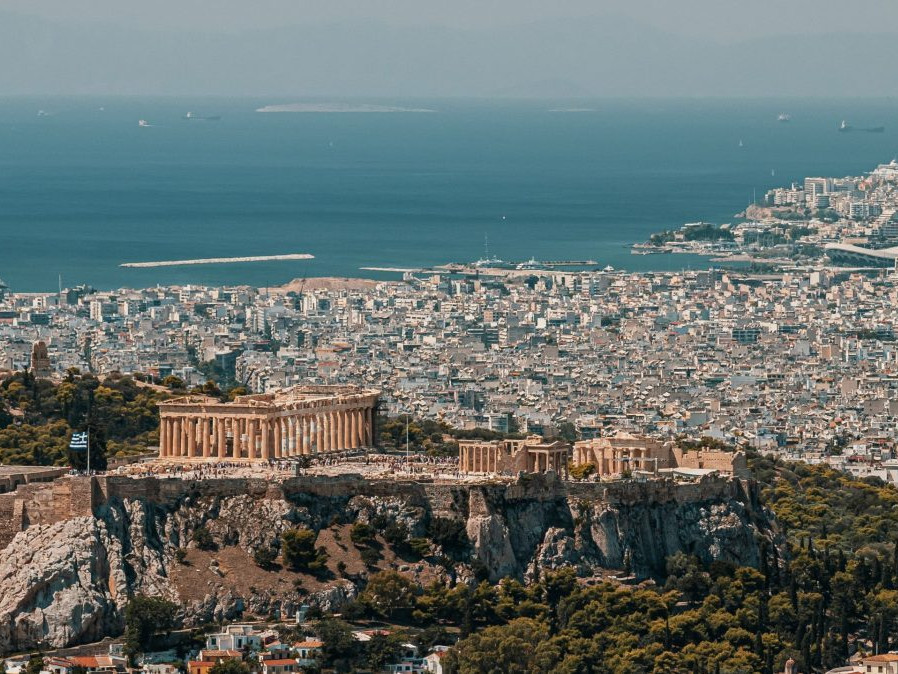 Na snímke grécke mesto Atény.