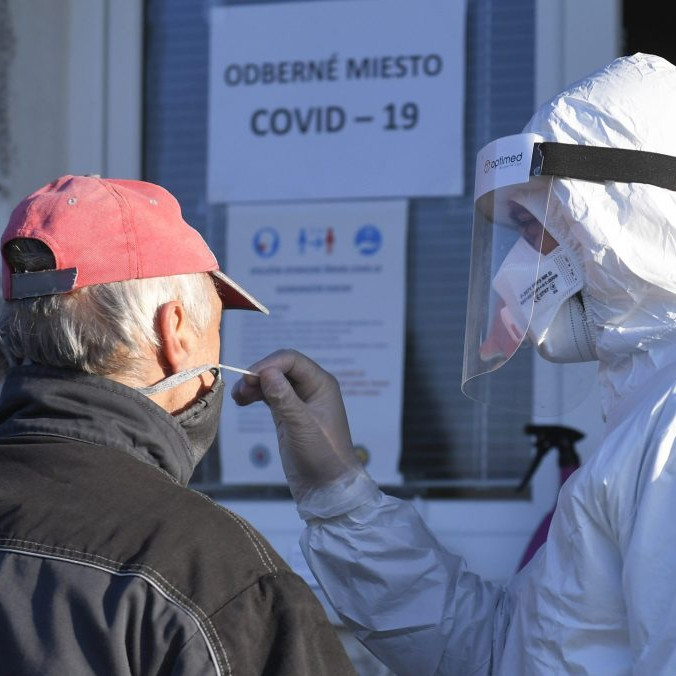 Celoplošnému testovaniu predchádzalo tzv. pilotné testovanie.