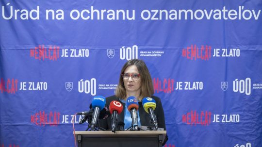 Na snímke predsedníčka Úradu na ochranu oznamovateľov Zuzana Dlugošová.