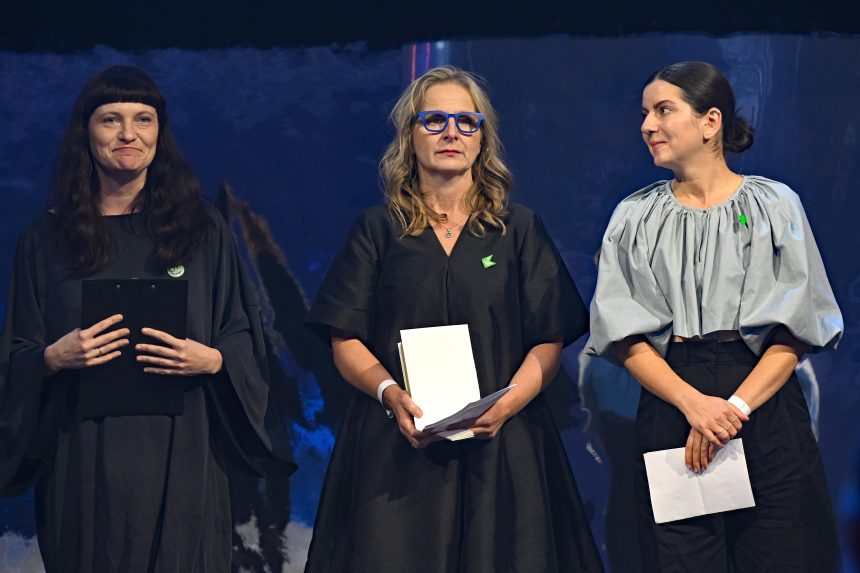 Na snímke Veronika Němcová (vľavo), Bohdana Hromádková (uprostred) a Klára Hudáková (vpravo).