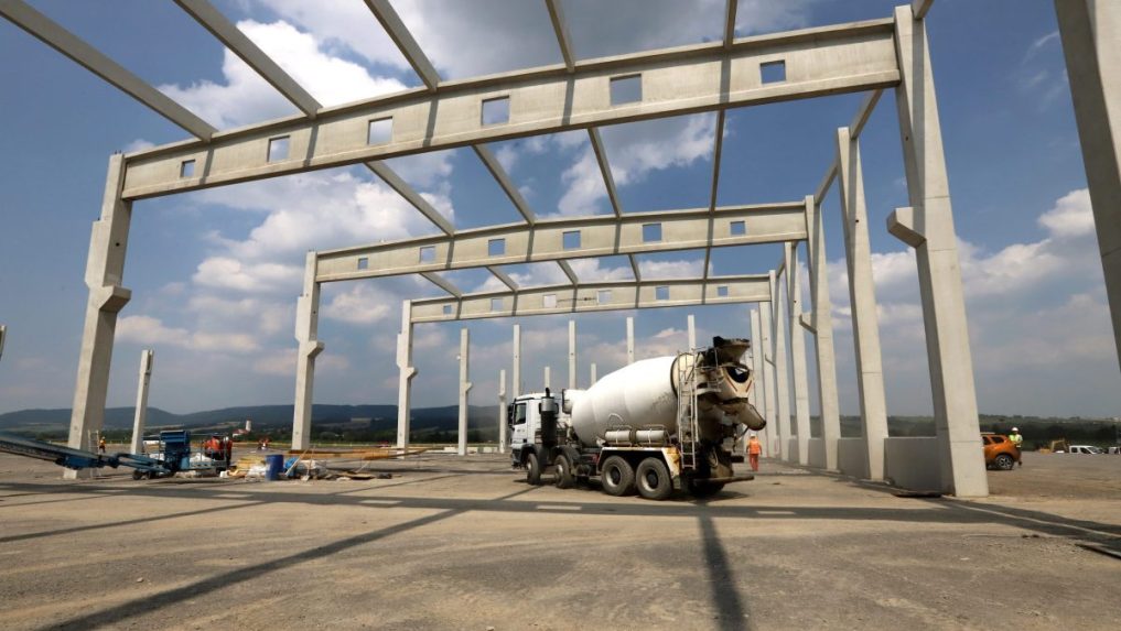 Výstavba priemyselného parku Winkelmann pri Rimavskej Sobote.