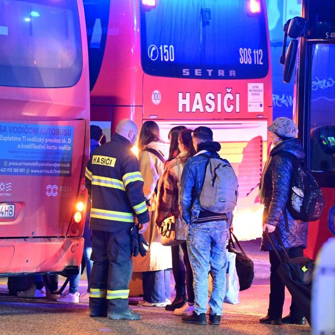 Na mieste zrážky vlakov zasahovali aj krízoví psychológovia: Šok pôsobí na každého rôzne, uviedla odborníčka