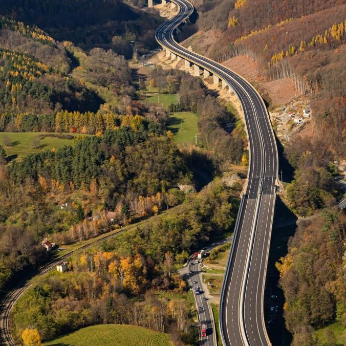 Na snímke R2 medzi Kriváňom a Mýtnou.