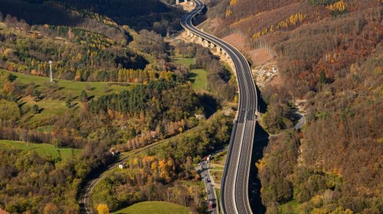 Na snímke R2 medzi Kriváňom a Mýtnou.