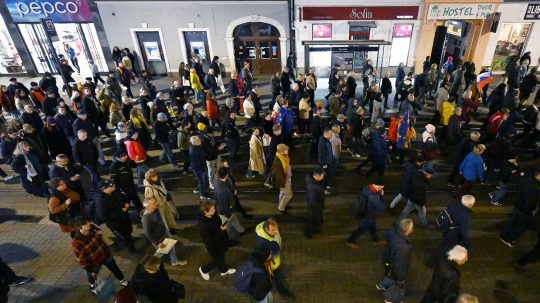 Na snímke pochod proti šéfovi SIS v Bratislave.