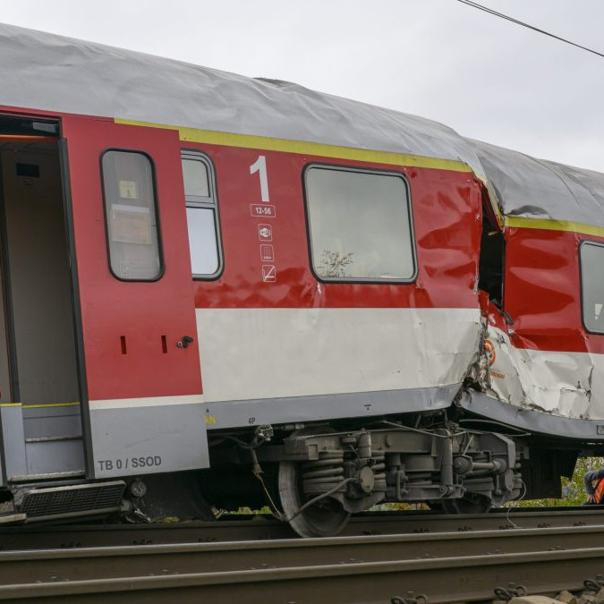 Havarované vlaky pri Pezinku 10. novembra 2025.