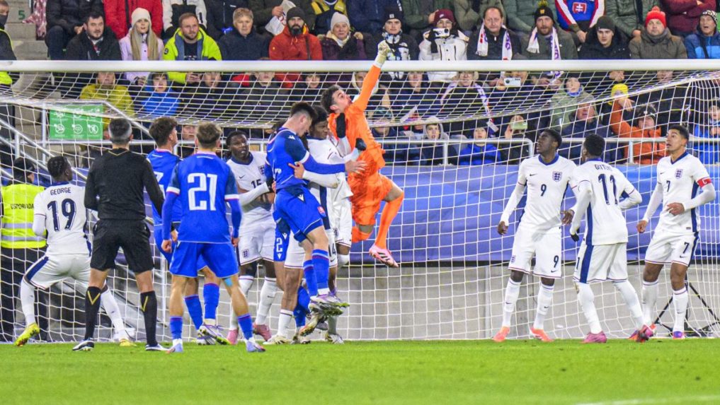 GÃƒÂ³lovÃƒÂ¡ Ã…Â¡anca Slovenska proti Anglicku.