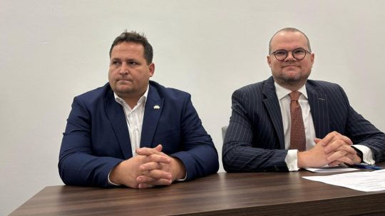 Na snímke Pavol Ďurka a jeho advokát Peter Kubina.