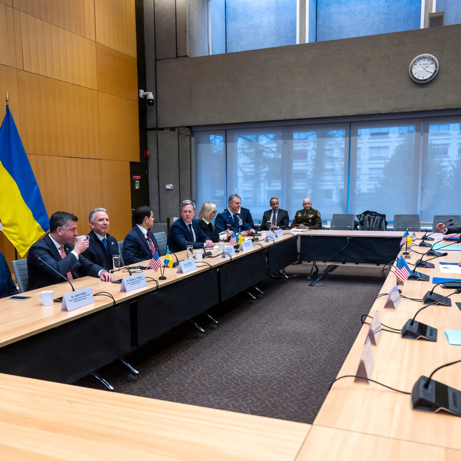 V Ženeve prebiehajú rokovania o americkom mierovom pláne pre Ukrajinu.