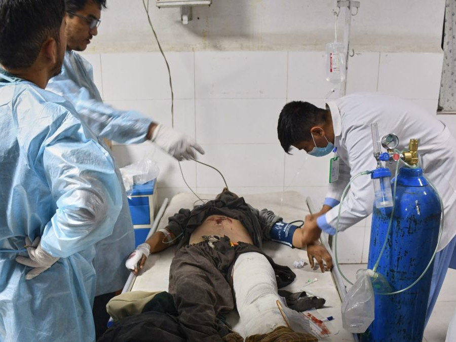 Afganistan, zranení po zemetrasení