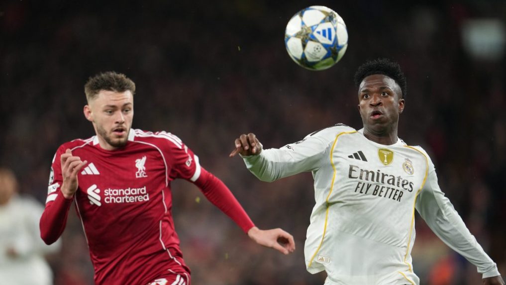 Na snímke futbalisti Liverpoolu a Realu Madrid.