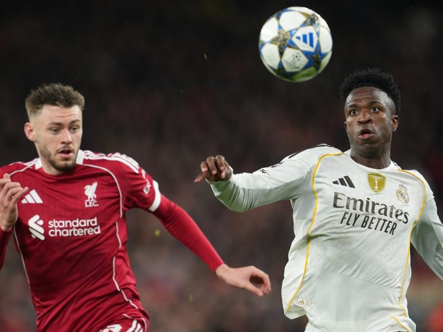 Na snímke futbalisti Liverpoolu a Realu Madrid.