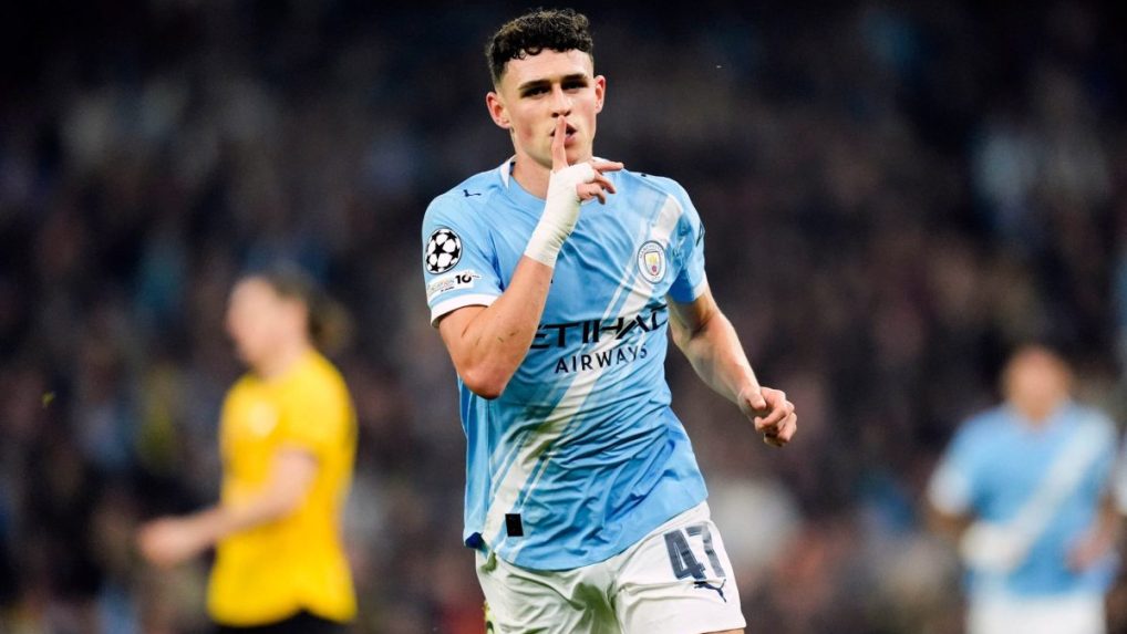 Hráč Phil Foden z Manchestru City sa teší z gólu.