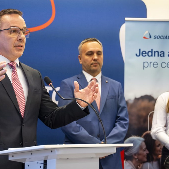 Minister práce, sociálnych vecí a rodiny Erik Tomáš.