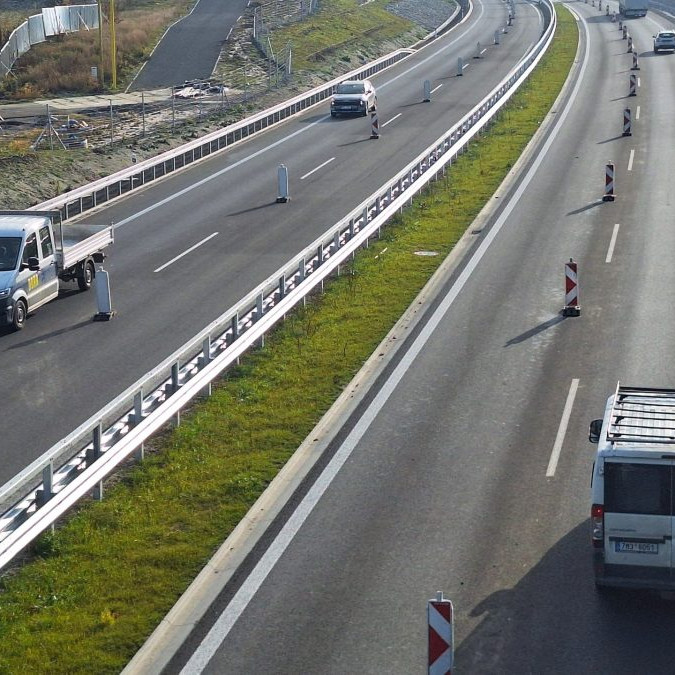 Diaľnica D35 Křelov–Slavonín.