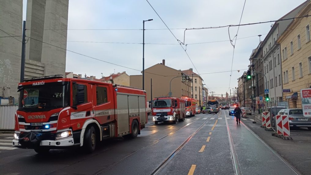 V Prahe došlo k masívnemu úniku plynu. V oblasti evakuovali ľudí a zastavili dopravu