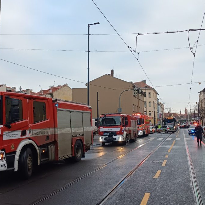 V Prahe došlo k masívnemu úniku plynu. V oblasti evakuovali ľudí a zastavili dopravu