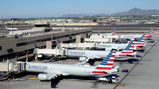 lietadlá na letisku v Phoenixe