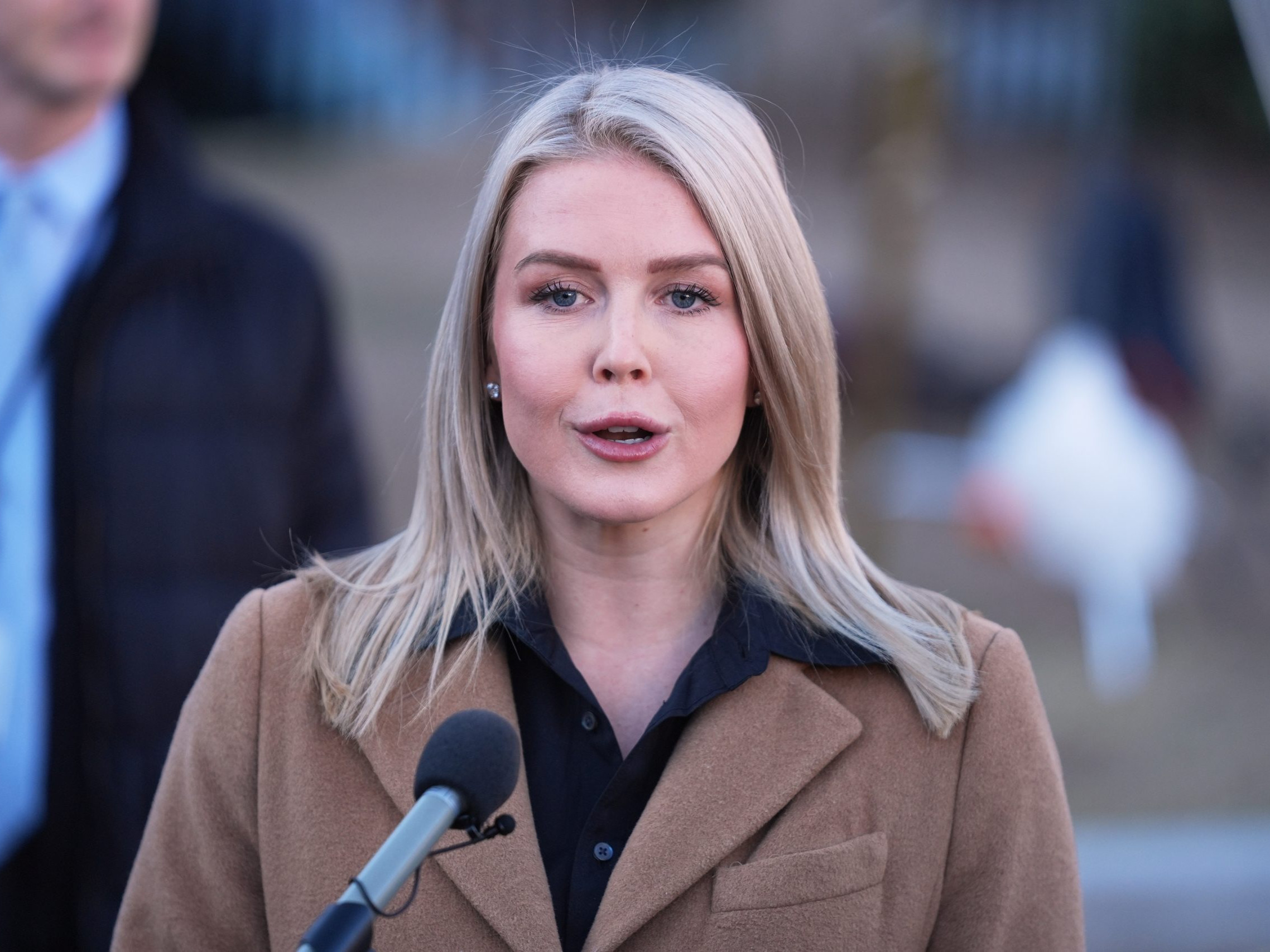 Na snímke hovorkyňa Karoline Leavittová.