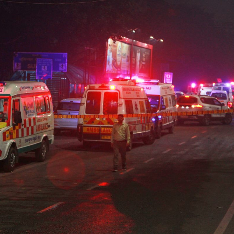 Záchranné zložky pri Červenej pevnosti.