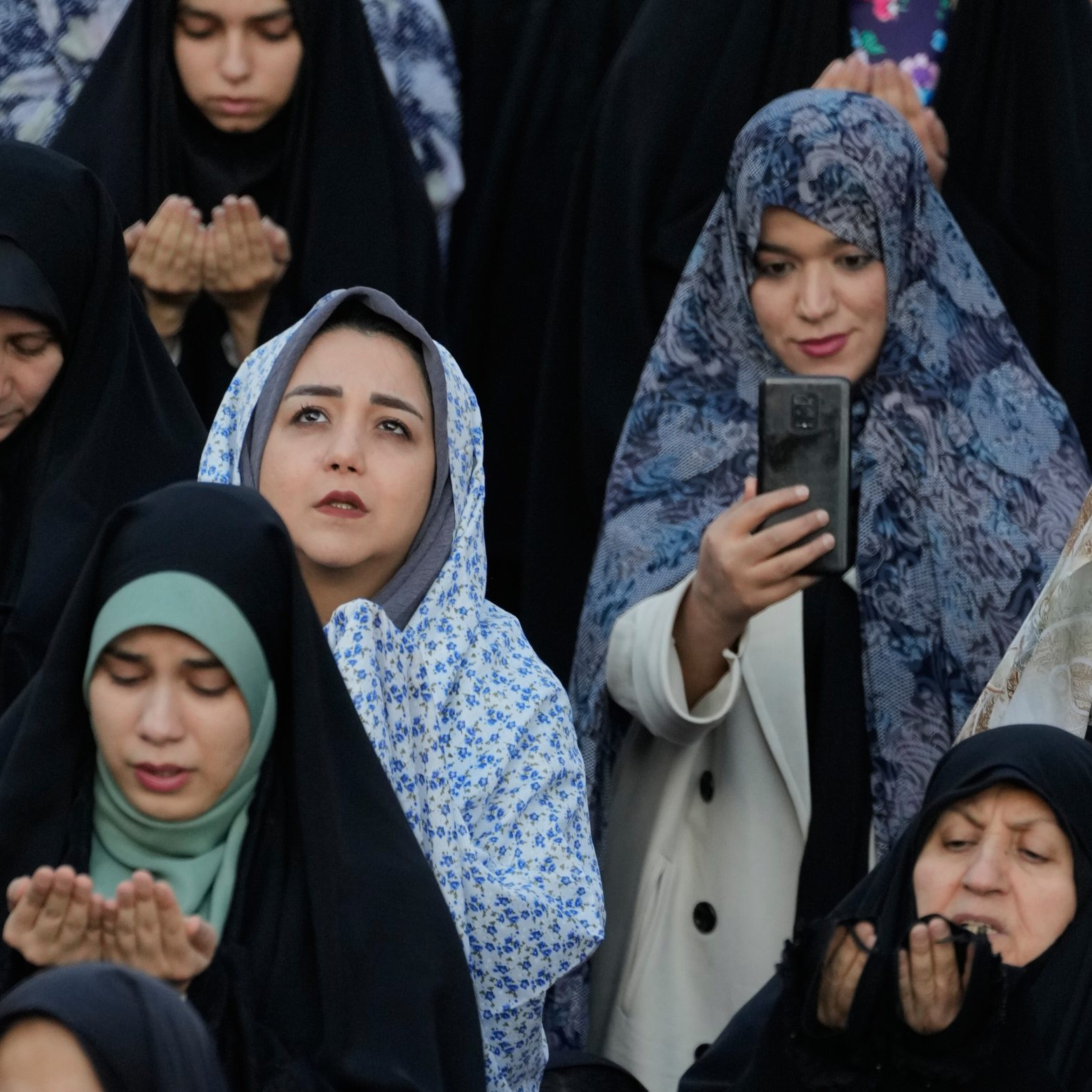 Spoločné modlitby za dážď v Teheráne.