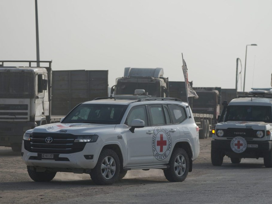 Vozidlá Červeného kríža v Gaze.