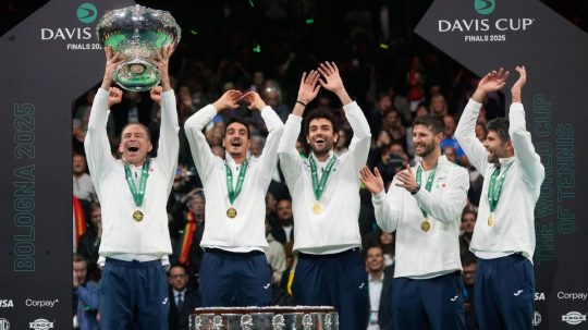 V Davisovom pohári aktuálne nemajú konkurenciu. Taliani oslavujú víťazný hetrik