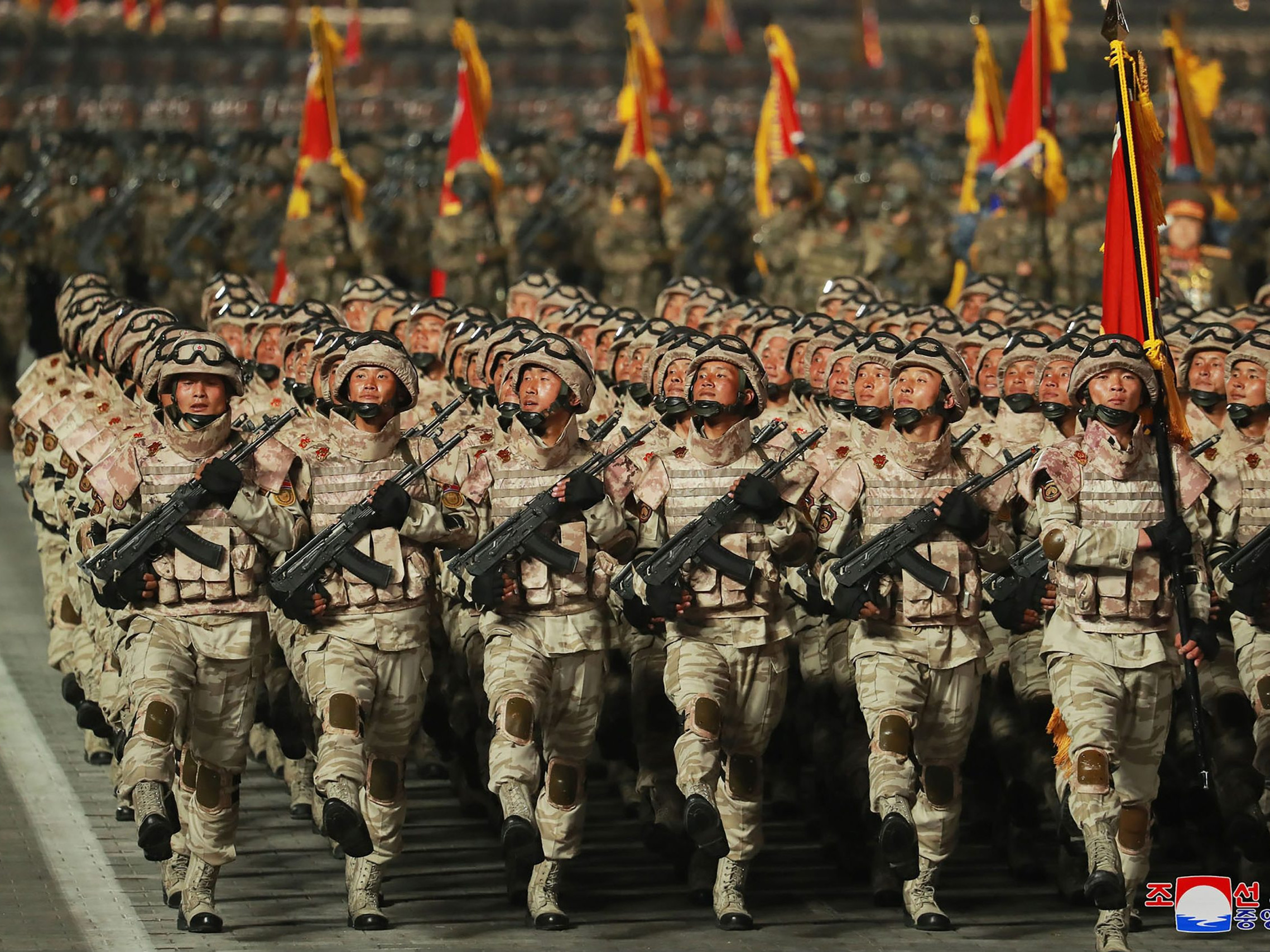 Severokórejská armáda počas vojenskej prehliadky.