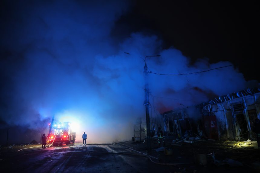 Dym po útoku na Záporožie.