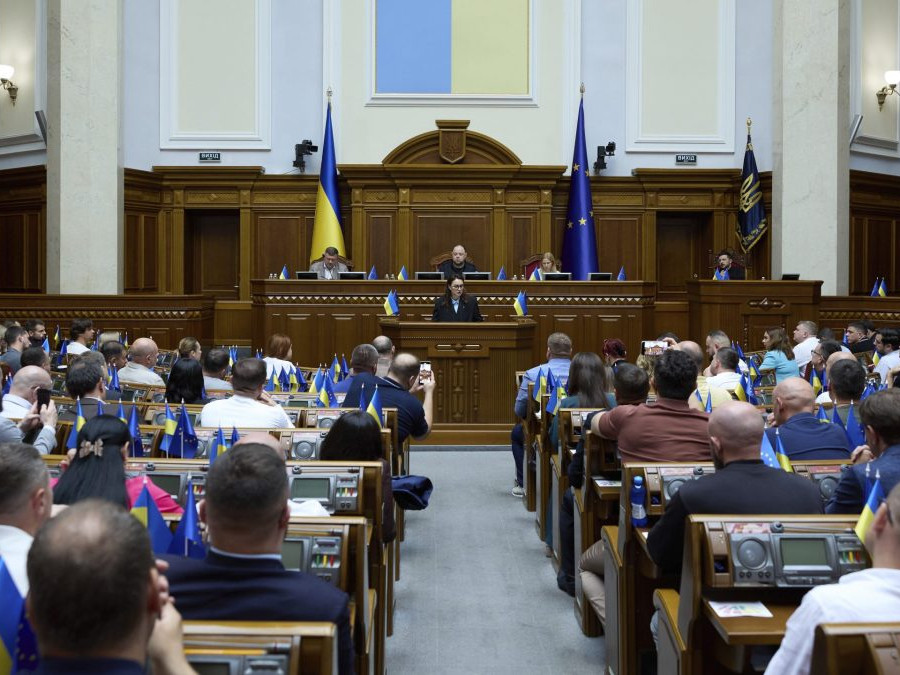 Archívna snímka zo zasadnutia ukrajinského parlamentu.