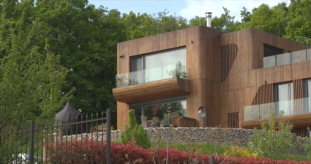 Na snímke pochybná vila.