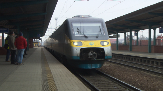 Na snímke vlak Pendolino.