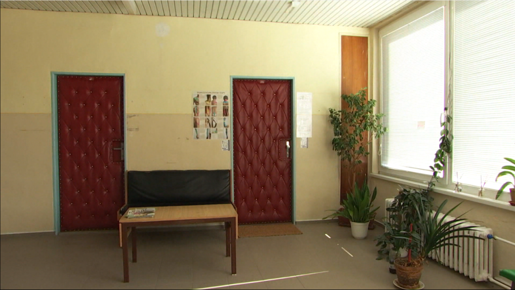 Na snímke dvere do ambulancie.