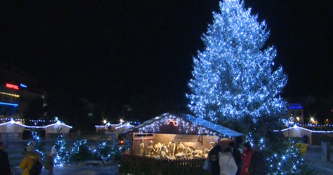 Predvianočné brigády lákajú študentov, dôchodcov aj pracujúcich: Nových ponúk je menej, no mzda stúpla