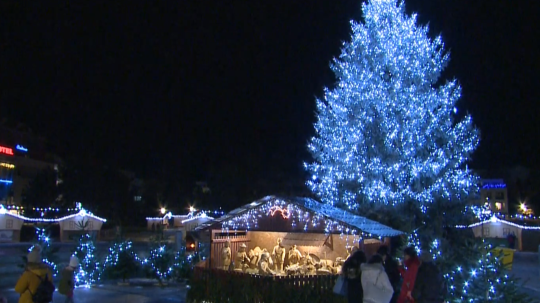 Predvianočné brigády lákajú študentov, dôchodcov aj pracujúcich: Nových ponúk je menej, no mzda stúpla