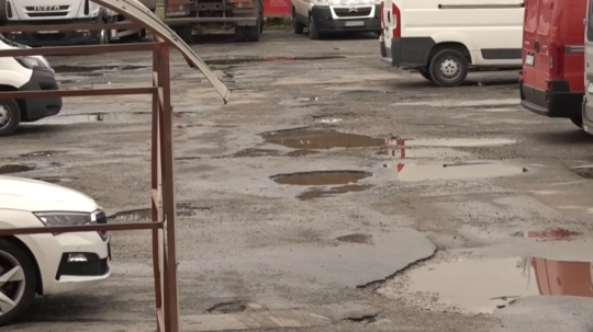 Na snímke parkovisko v Prešove.