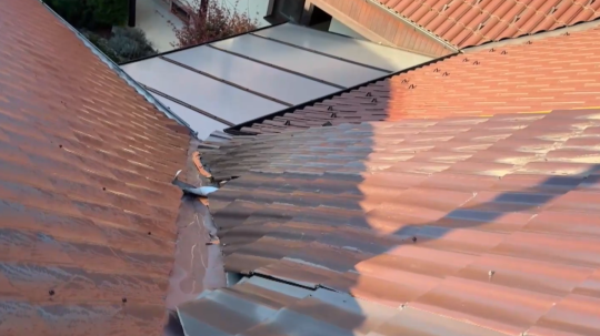 Na snímke strecha domu.