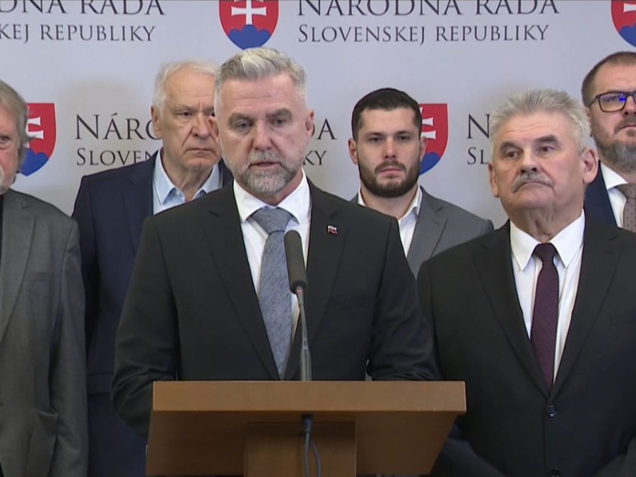 Strana Smer zvažuje o zlučovaní ďalších úradov.