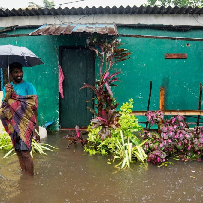 Na snímke povodne na Srí Lanke.