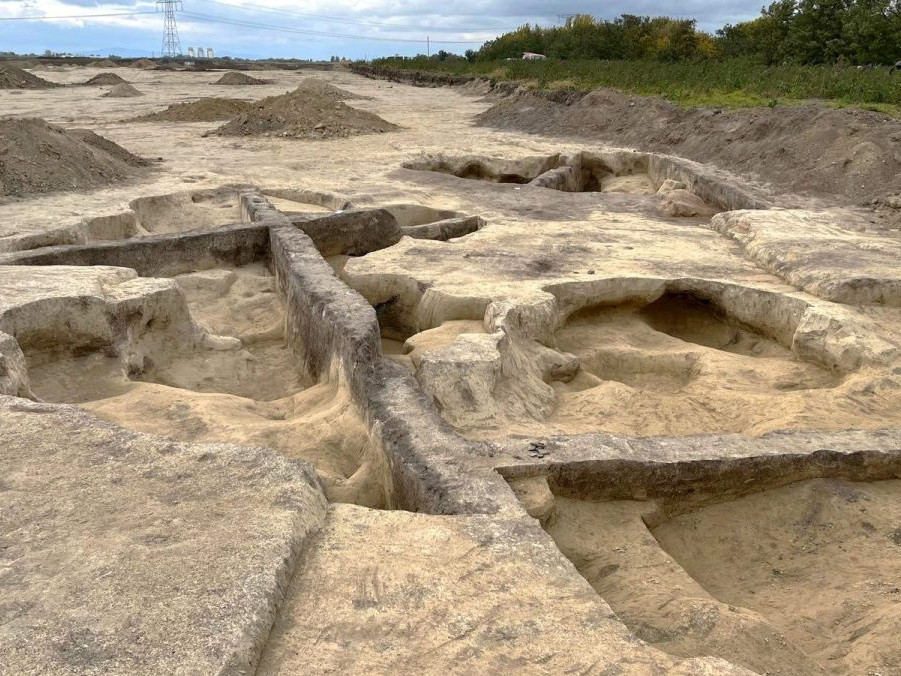 budúci priemyselný park pri Šuranoch