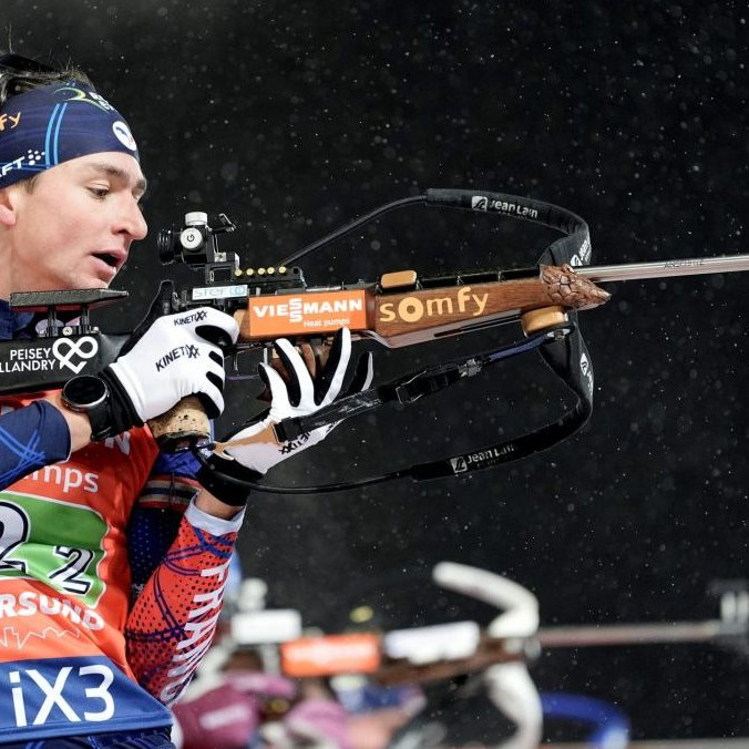 Francúzsky biatlonista Eric Perrot.